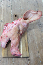 Demi tête de porc 2,50€ le kg